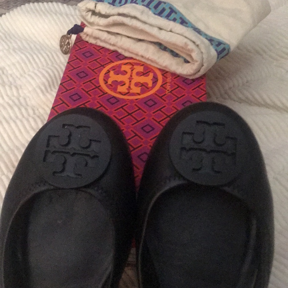 Tory burch mini ballet with logo
